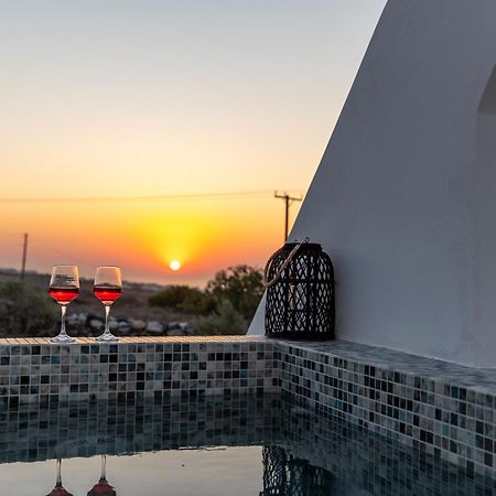 Theophrasti Suites Foinikia  Luaran gambar