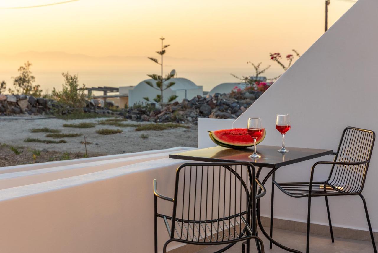 Theophrasti Suites Foinikia  Luaran gambar