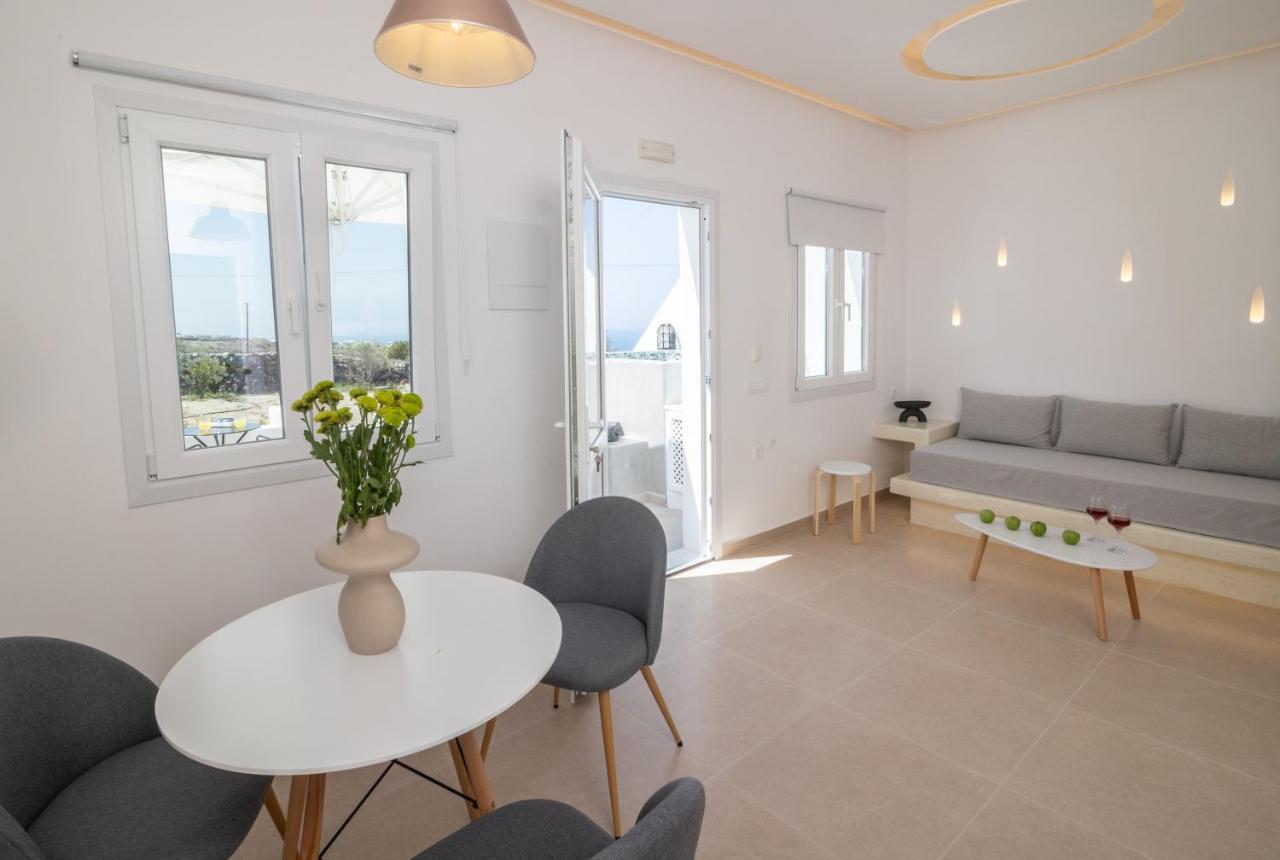 Theophrasti Suites Foinikia  Luaran gambar