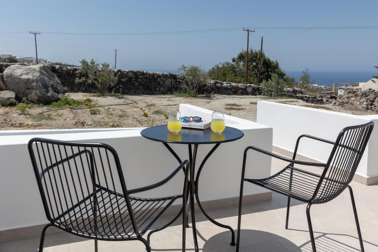 Theophrasti Suites Foinikia  Luaran gambar