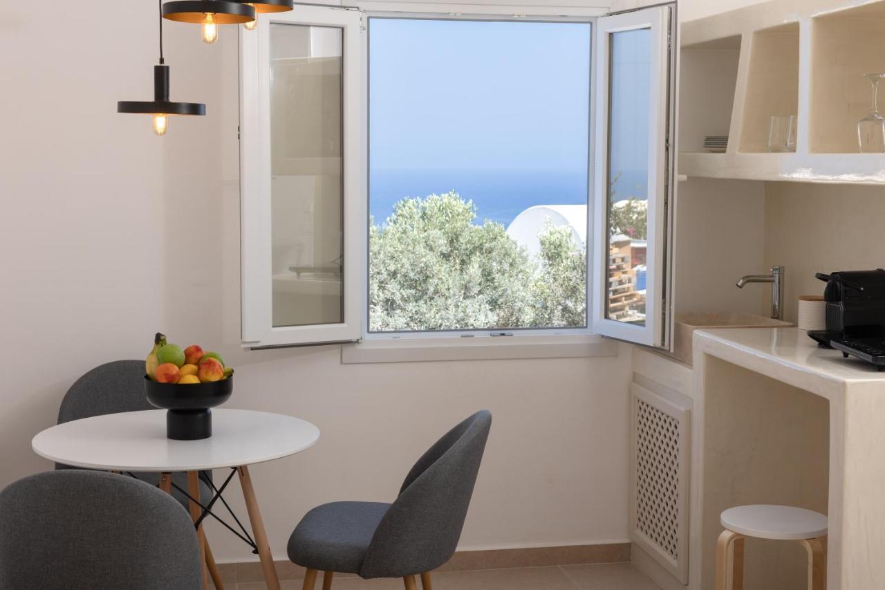 Theophrasti Suites Foinikia  Luaran gambar