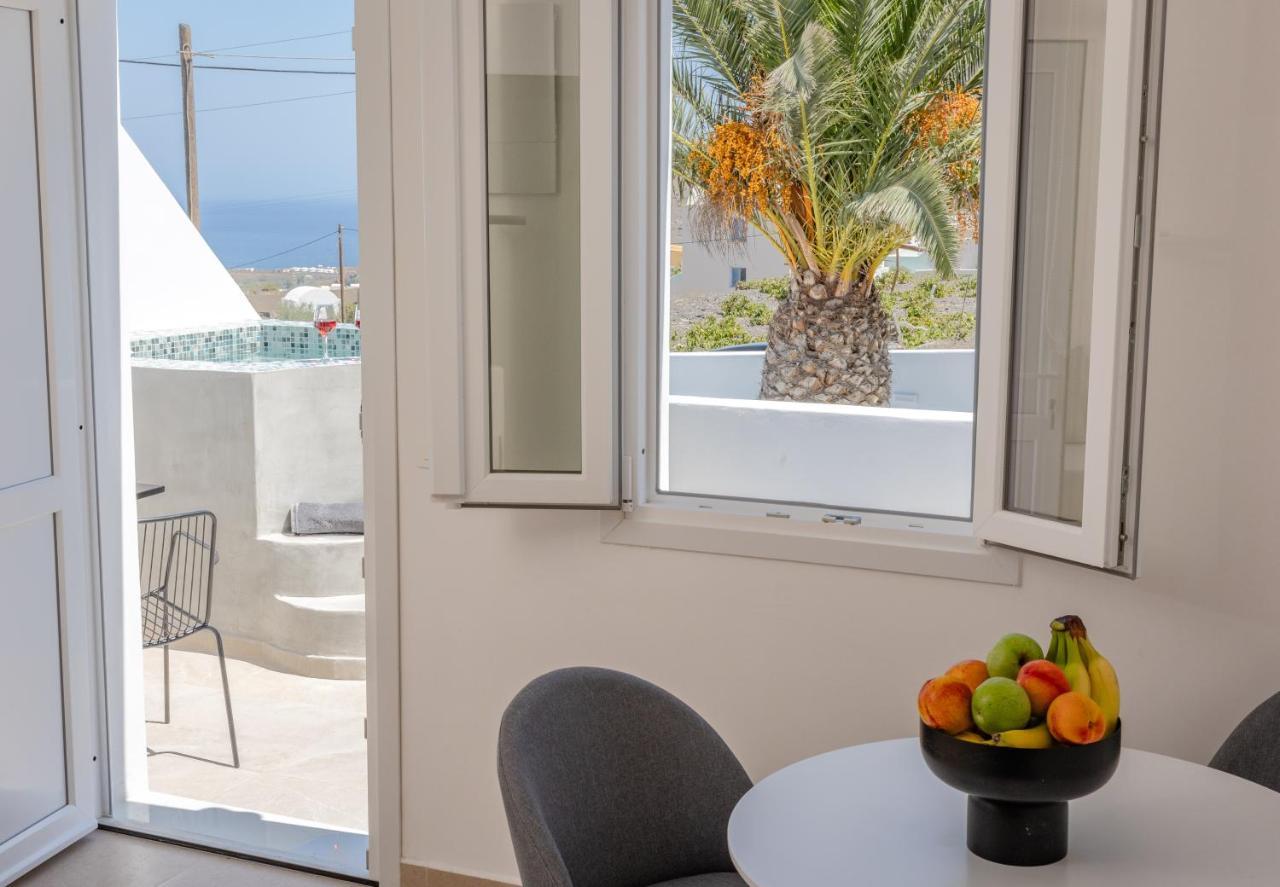 Theophrasti Suites Foinikia  Luaran gambar