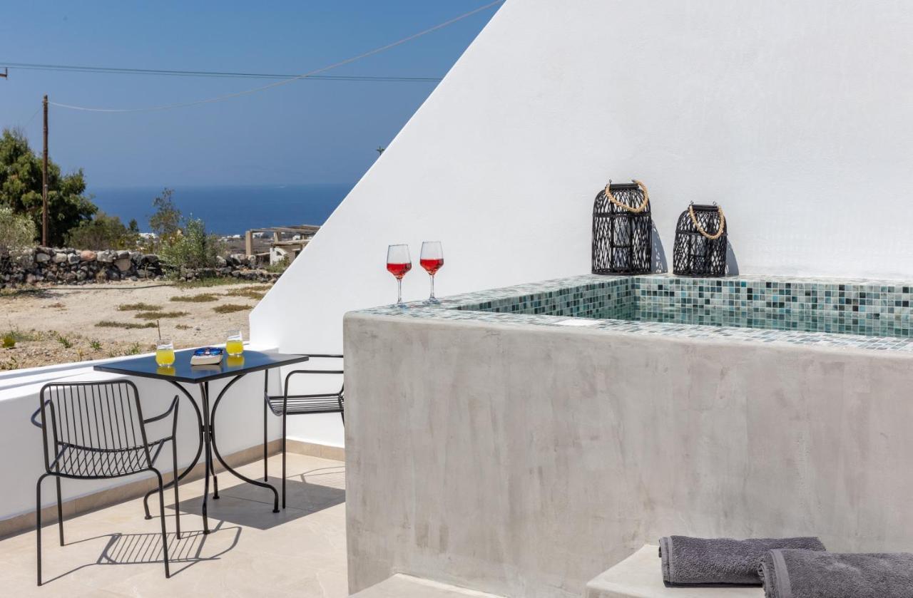 Theophrasti Suites Foinikia  Luaran gambar