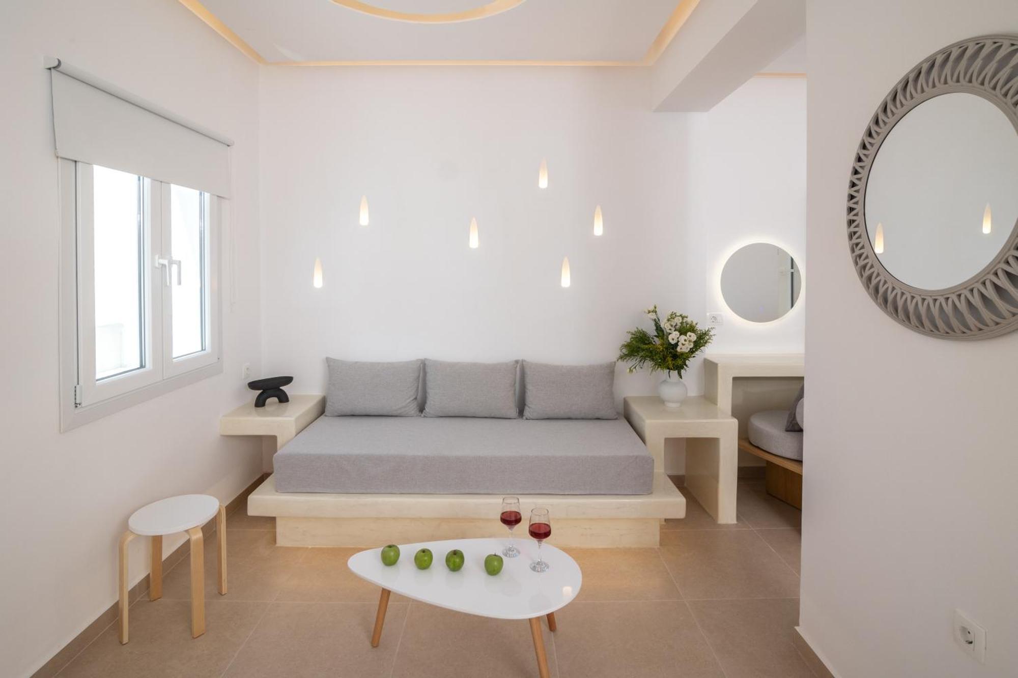 Theophrasti Suites Foinikia  Luaran gambar
