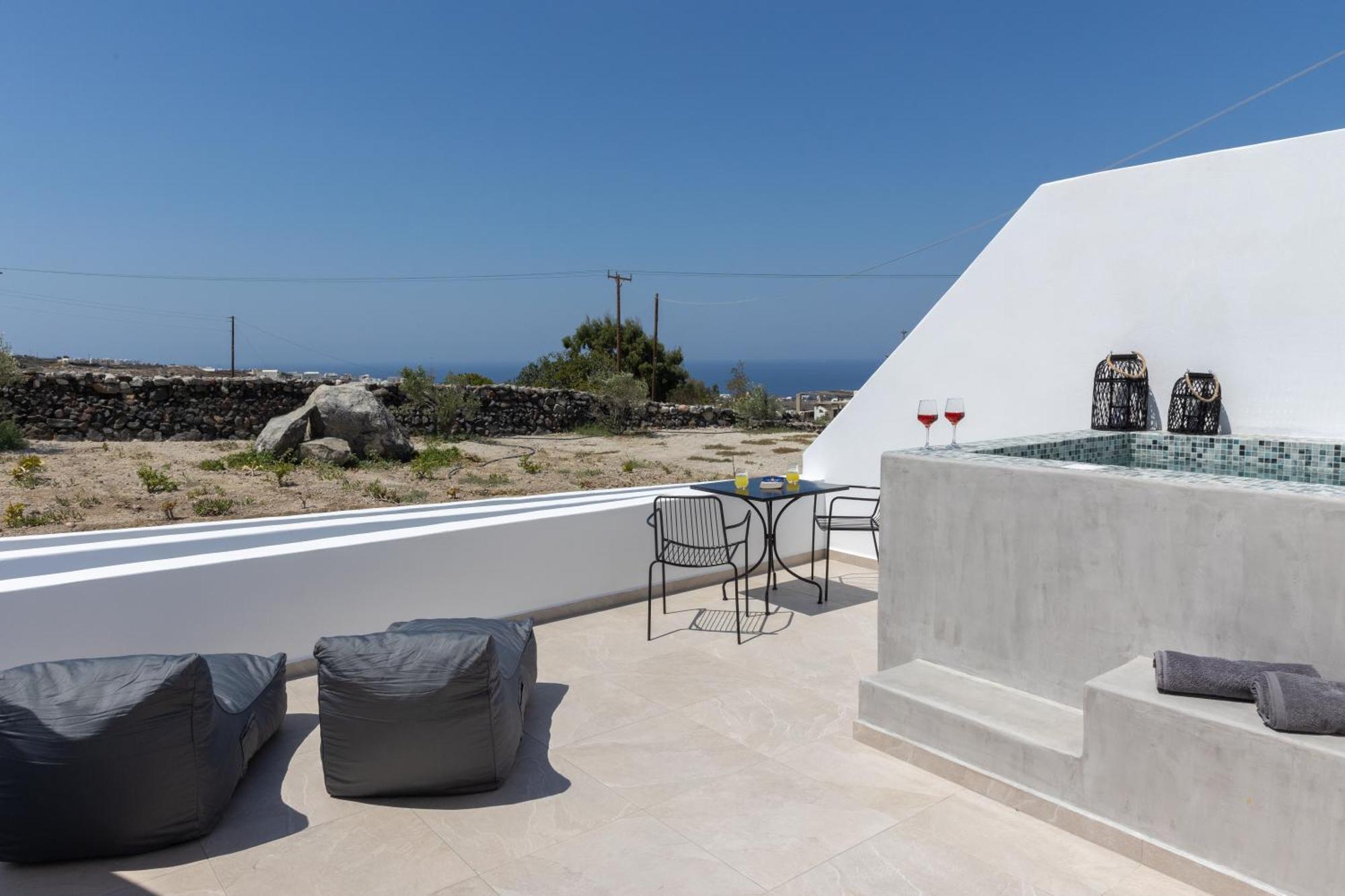 Theophrasti Suites Foinikia  Luaran gambar
