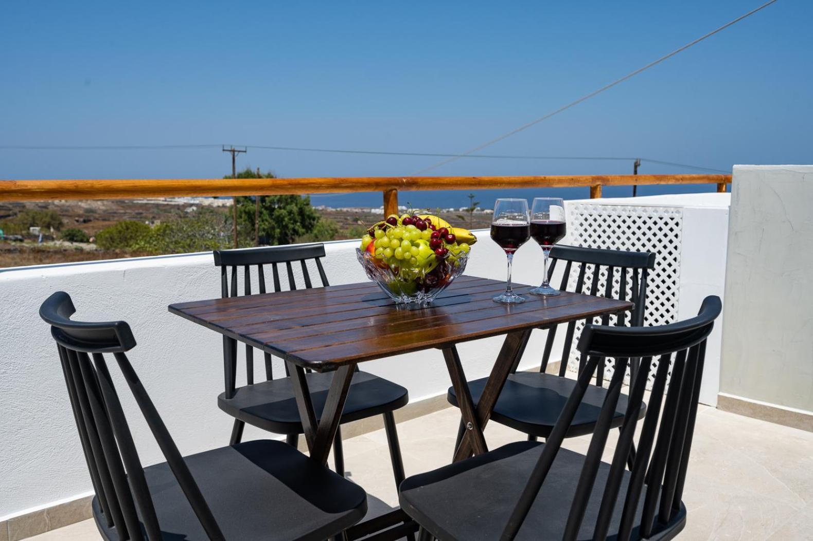 Theophrasti Suites Foinikia  Luaran gambar