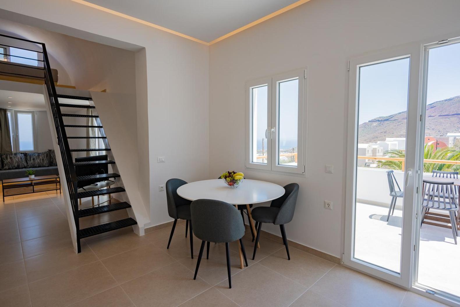 Theophrasti Suites Foinikia  Luaran gambar